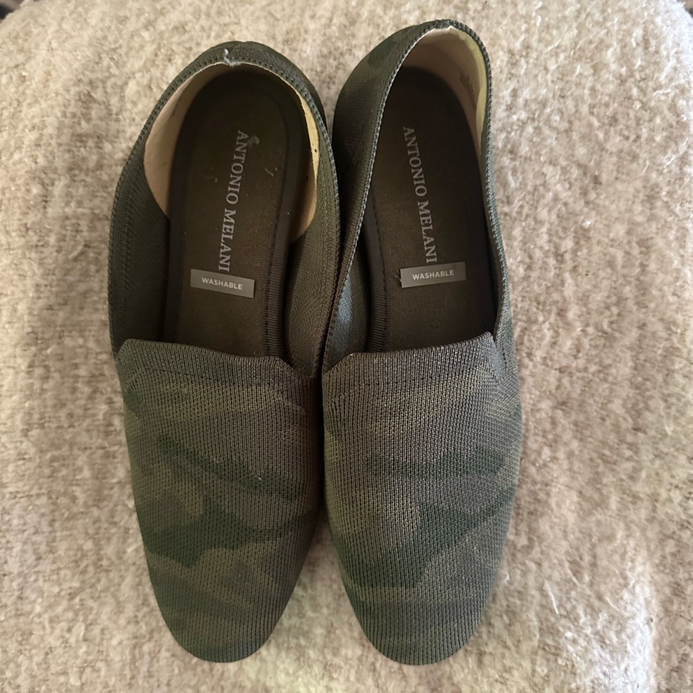 Antonio Melani Camouflage fabric loafer